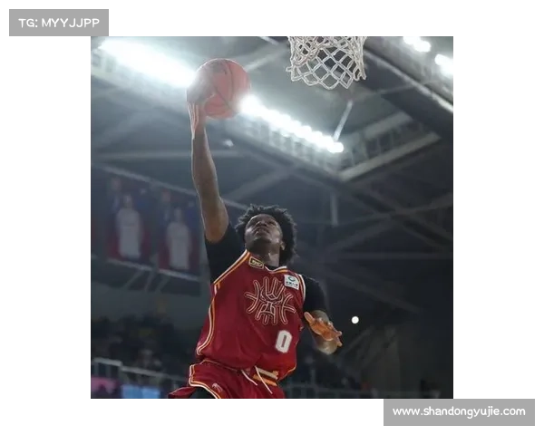 布朗在赛场上的精彩表现如何影响球队整体战术和未来表现